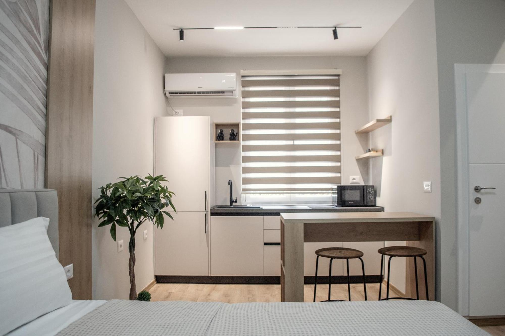 Goat Apartments Тирана Экстерьер фото