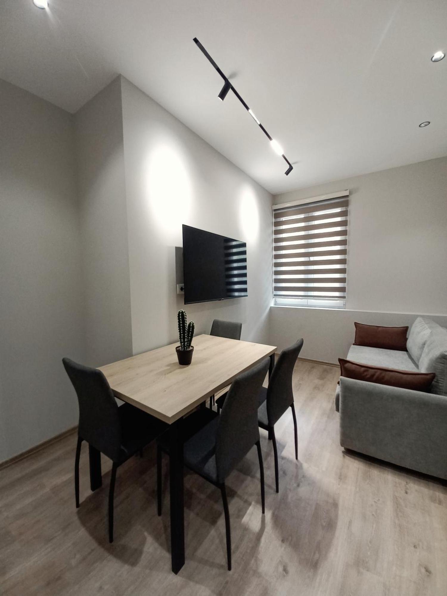 Goat Apartments Тирана Экстерьер фото